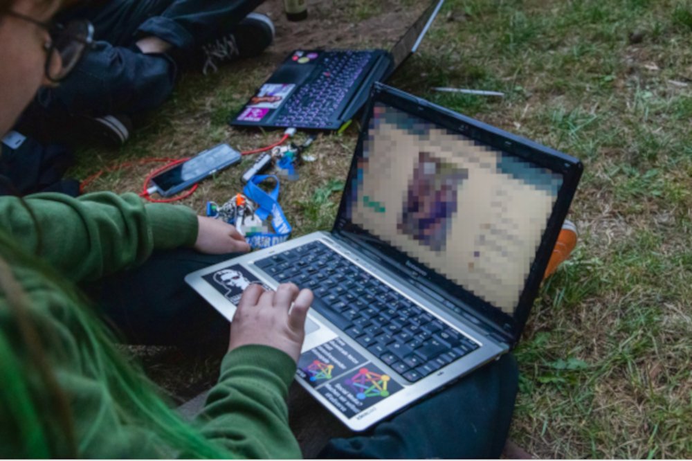 Ückück Stephanie Henkel Laptop